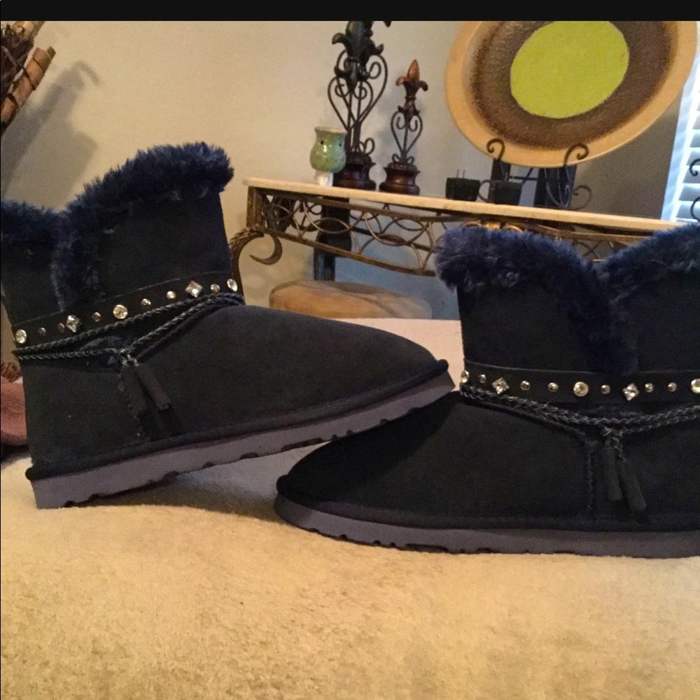 UGG (with diamonds)
